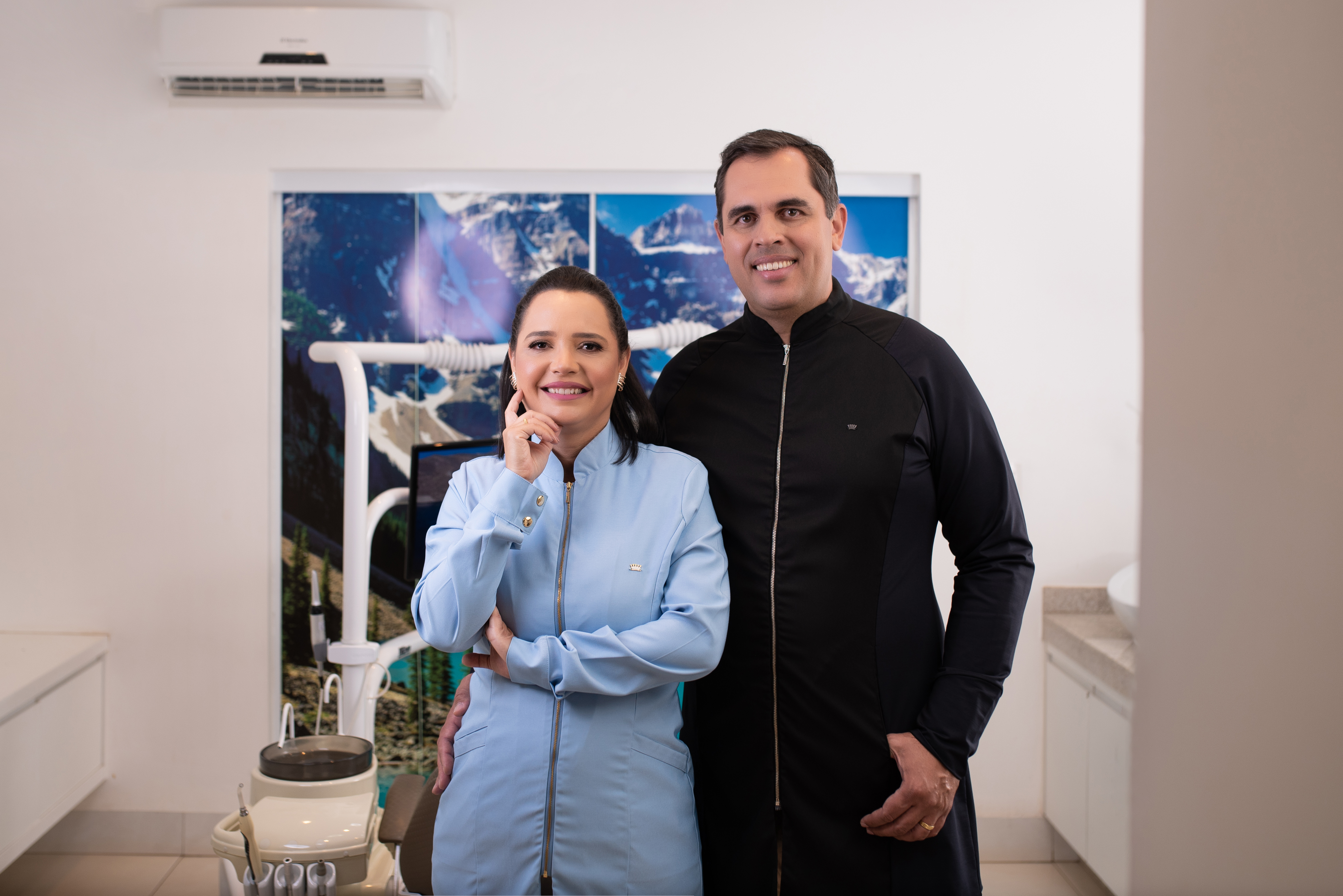 Dr. Ranieri Ferreira e Dra. Vanessa Ferreira, mais de 25 anos de experiência em odontologia em Uberlândia